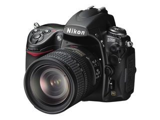 Illustration for article titled Nikon D700 DSLR Official: D3's Big Sensor In a Smaller Body for $2999
